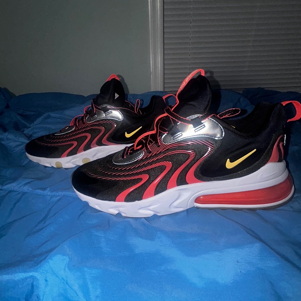 Nike Air Max 270 React ENG Alien Black Topaz Gold